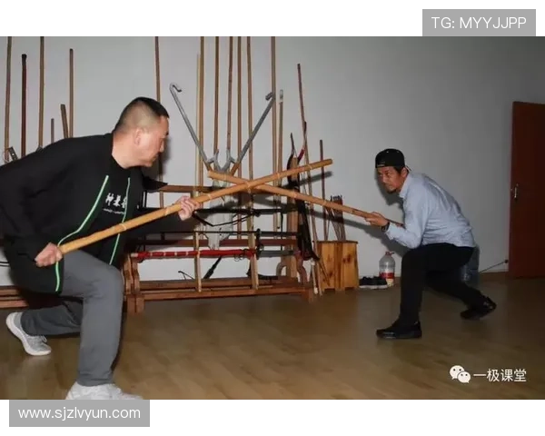 陈真与姚明的传奇对决:从武术到篮球的跨界碰撞与友谊之路 陈真与姚明的传奇对决:从武术到篮球的跨界碰撞与友谊之路